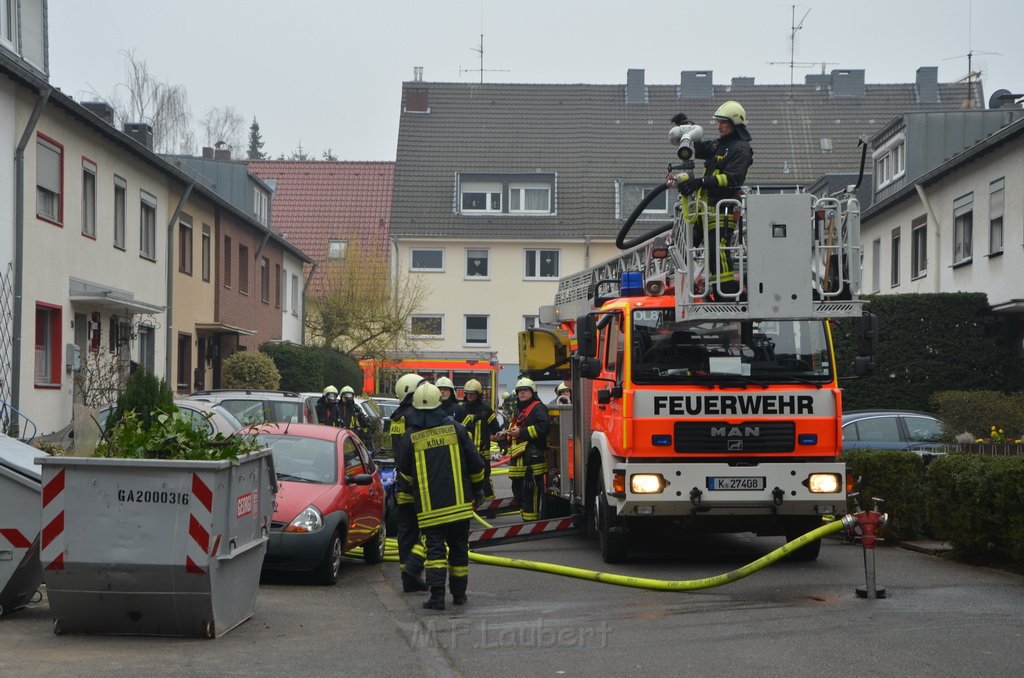 Feuer 2 Dach Koeln Brueck Diesterweg P61.JPG - Miklos Laubert